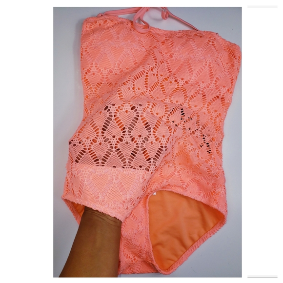STYLISH Crochet Swimsuit - Picture 4 of 9
